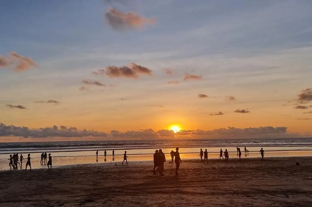 Beach sunset-1000x666